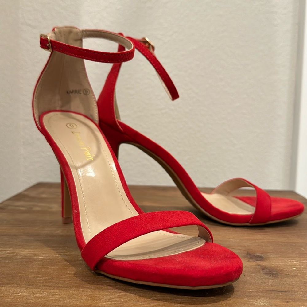 Dream Pairs red heels
